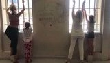 16 затриманих українців провели третю ніч в ізоляторі аеропорту Афін: сьогодні очікуються рейси для повернення в Україну. ФОТО
