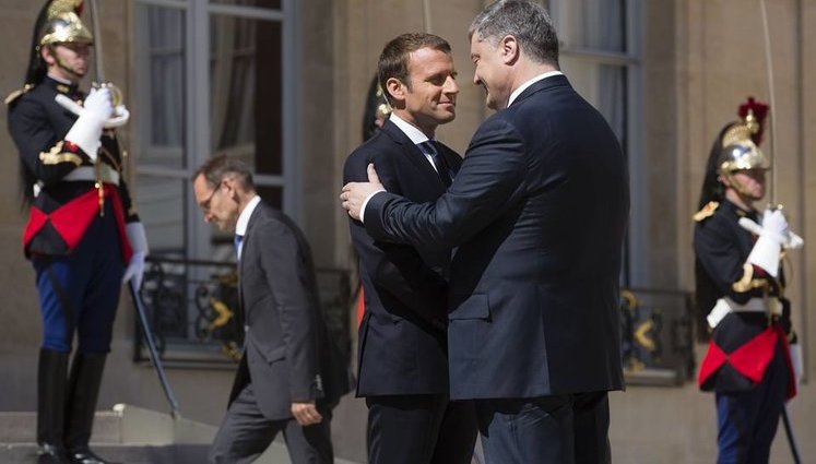 "Very good and friendly talks. Macron is on our side," - Tseholko on meeting between French and Ukrainian presidents. PHOTOS