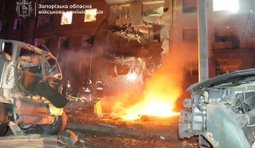 Атака на Запоріжжя: з-під завалів дістали жінку, є загиблі