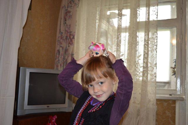 My mom is on heaven, - girl who saw her mom killed in Avdiivka shelling 13