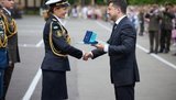 "Мы часто встречаемся на фронте", - Зеленский вручил дипломы выпускникам Национального университета обороны имени И. Черняховского. ФОТОрепортаж