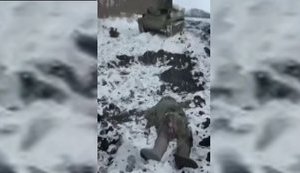 "Говорите "Джавелины" х#ево работают? #бать! Нормально работают", - украинские бойцы уничтожили бронемашину оккупантов и захватили уцелевшие МТЛБ и танк Т-72. ВИДЕО