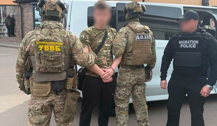 Військовослужбовець хотів переправити ухилянта за $8 тисяч: його затримано на Волині, - ДПСУ. ФОТОрепортаж