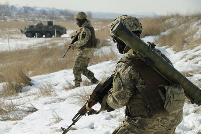 Военнослужащие ООС прошли курс стрельбы из огнемета 01