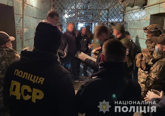 Смотрящему за Хмельницким СИЗО сообщено о подозрении в распространении преступного влияния, - Нацполиция 01 Смотрящему за Хмельницким СИЗО сообщено о подозрении в распространении преступного влияния, - Нацполиция 01