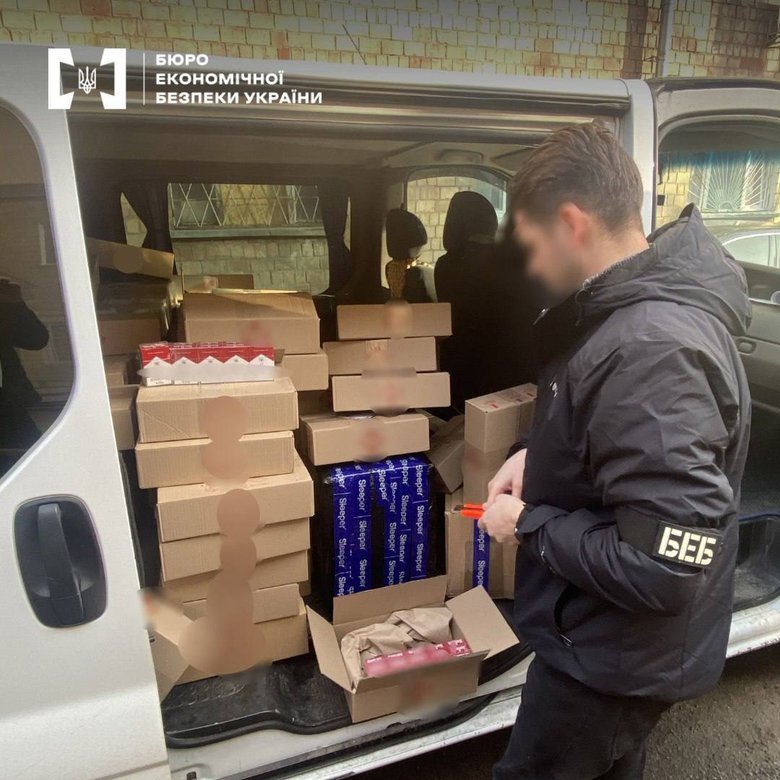 БЕБ знайшло організаторів продажу нелегальних сигарет через Telegram