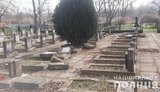 У Херсоні вандали пошкодили пам'ятники братської могили загиблих під час Другої світової війни, - Нацполіція. ФОТО