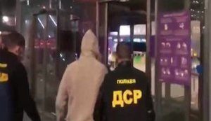 Из Украины выдворили гражданина РФ, криминального авторитета по кличке Салим. ВИДЕО