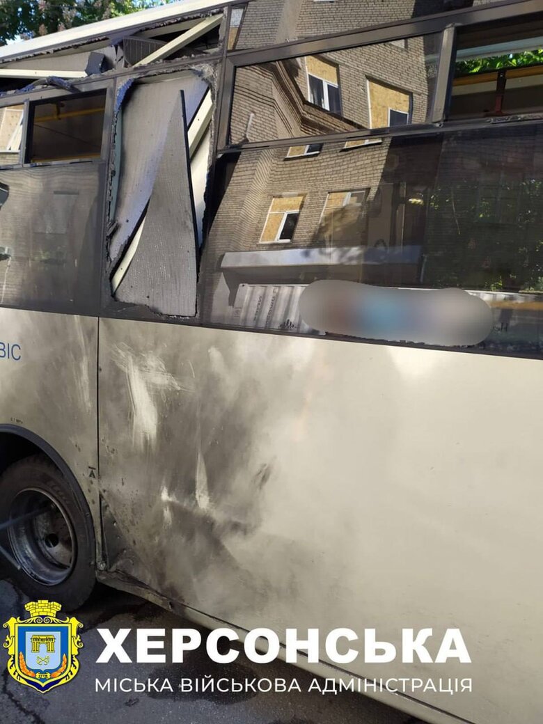 Удар по автобусу у Херсоні