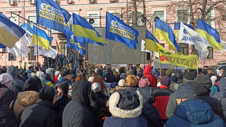 Печерський суд обирає запобіжний захід Порошенку 32