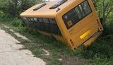 Автобус із 15 школярами з
