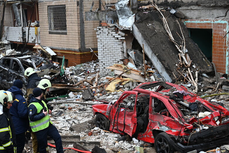 Consequences of Russian missile strike on house in Solomianskyi district of Kyiv 09