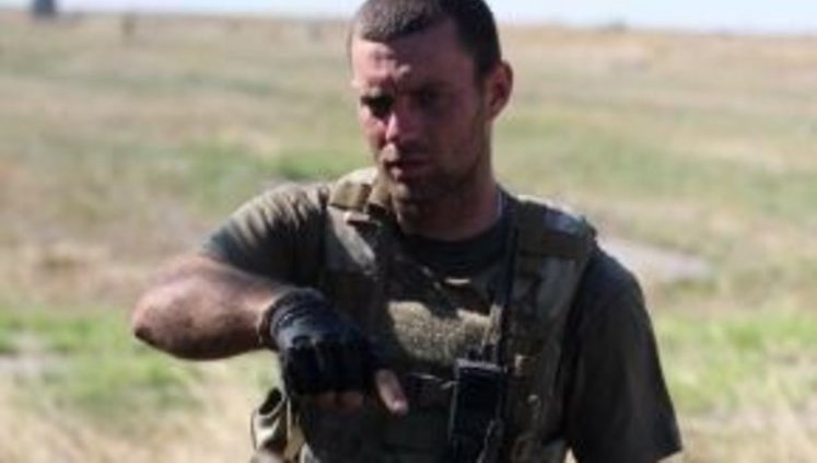 Роман Кулеша, позивний Койот: "У березні 2014 року я прийшов у військкомат і сказав, що добровільно вручаю своє життя армії. Відтоді і воюю"