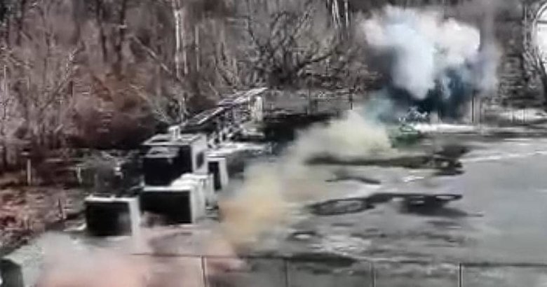 Російські окупанти обстрілюють Щастя та Врубівку: люди без комунікацій, ховаються у бомбосховищах, - голова Луганської ОДА Гайдай 14