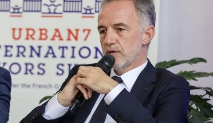 Поїду туди щойно зможу: мер Парижа планує відвідати Київ