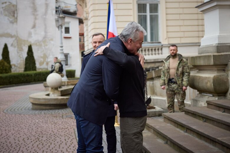Zelensky meets with Duda and Nauseda in Lviv 03