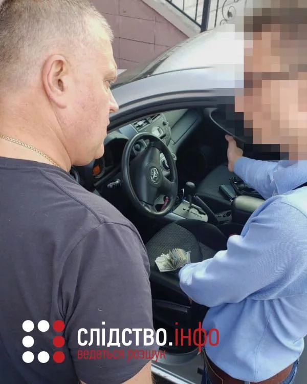 Начальника Полтавської митниці Калініченка - тестя депутата Слуги народу Козака - затримали на хабарі 02