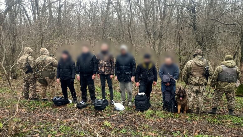 Затримано шістьох порушників кордону
