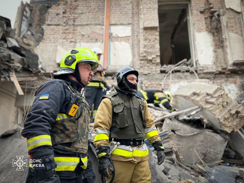 Наслідки обстрілу Києва