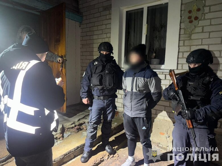 Нацполіція оголосила підозри фігурантам незаконного виїзду ухилянтів за кордон