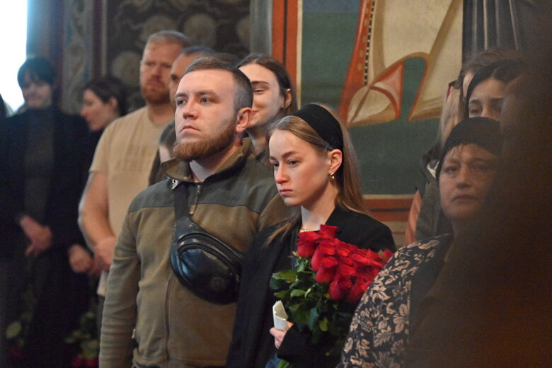 Прощання з полеглим воїном Денисом Зеленим