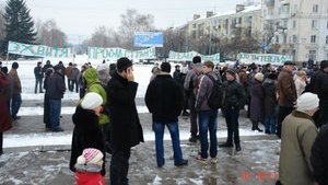 "Viktor! You Sold the Country, You Sold Donbas, Who are You Now to Us?" Donbas Residents Protest Against Shale Gas. PHOTOS + VIDEO