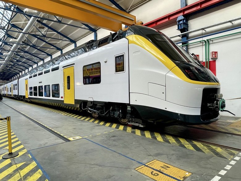 Польська РКР Intercity купить 42 поїзди Alstom