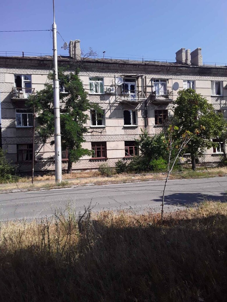 Оккупанты с использованием авиации пытаются захватить населенные пункты на границе Луганщины и Донетчины, - Гайдай 03