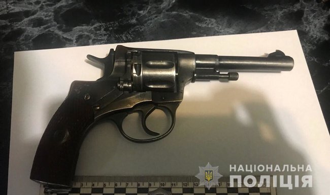 В електричці Миронівка-Фастів сталася стрілянина: троє поранених, - поліція 01