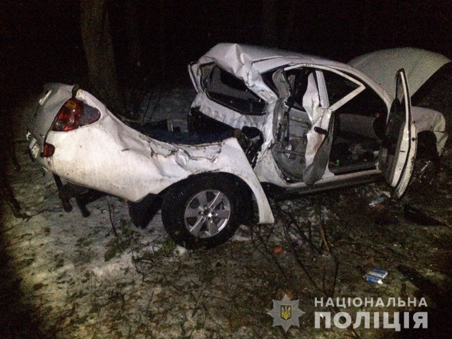 Унаслідок ДТП на Вінниччині одна людина загинула, двох госпіталізовано, - Нацполіція 02