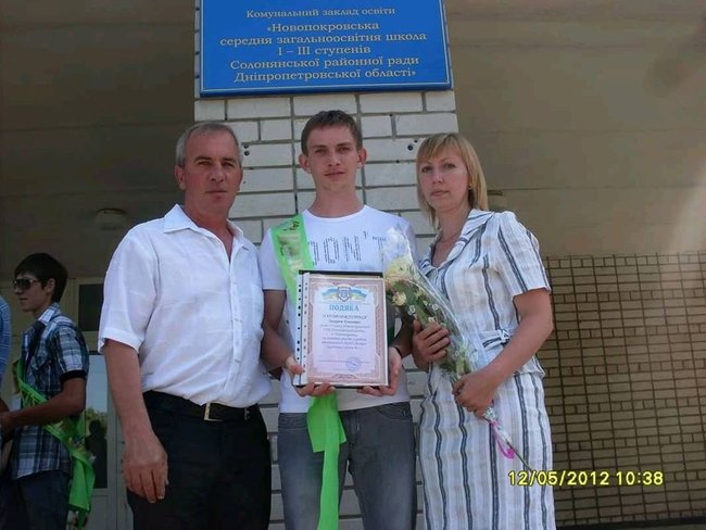 Не треба дивитися на мій одяг, хай люблять мою душу, - історія життя загиблого морпіха Дмитра Захарова 01