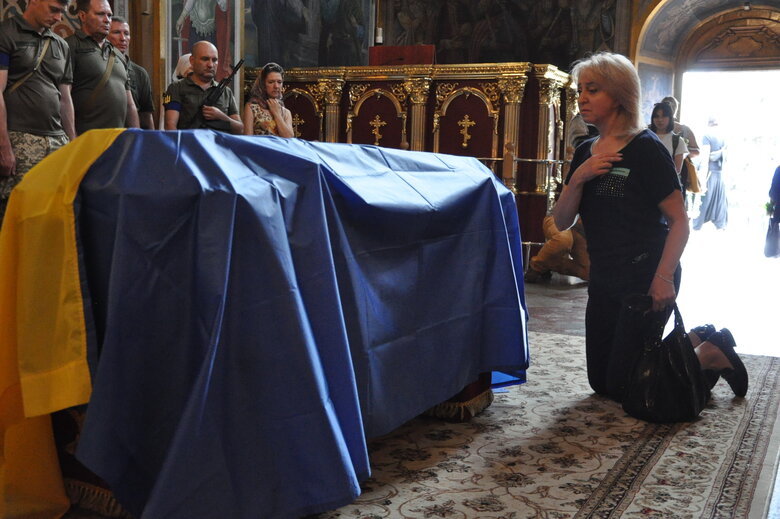 Із загиблим в бою з окупантами воїном Романом Барвінком (Скрипалем) попрощалися в Києві 30