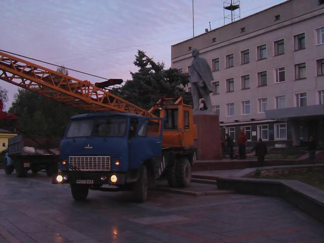 ленин памятник снос