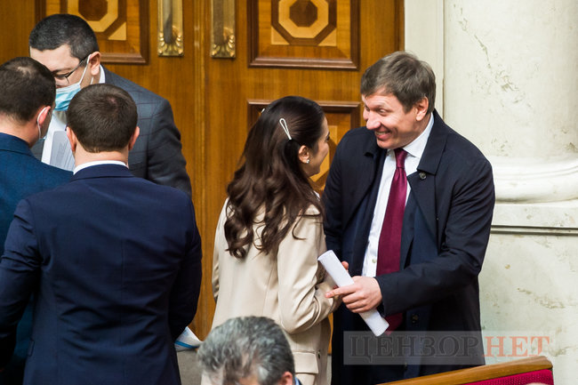 Нестримні веселощі Шахова, голосування Радуцького, погляд Тимошенко і пропозиція Семінського щодо цементного заводу, - день роботи ВР 17 березня 06