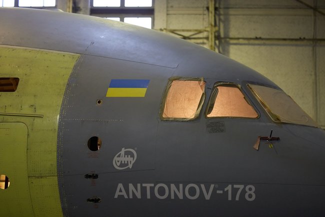 Ukraine orders three An-178 aircraft for army from SOE Antonov – Zelenskyi 09