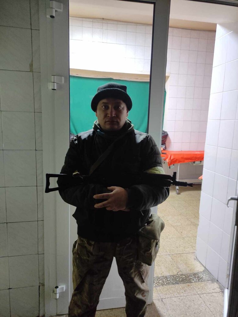 Військовослужбовець Денис Гнатюк про загиблого сина: По ньому було зрозуміло: ця війна його осторонь не обійде, він не відсиджуватиметься 02