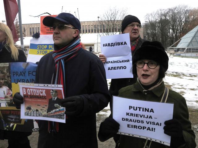 "Avdiivka is Ukrainian Aleppo": Ukrainians protest at Russian embassies in Riga, Rome and Lisbon 10