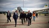 Зеленський прилетів до Швейцарії на Глобальний саміт миру