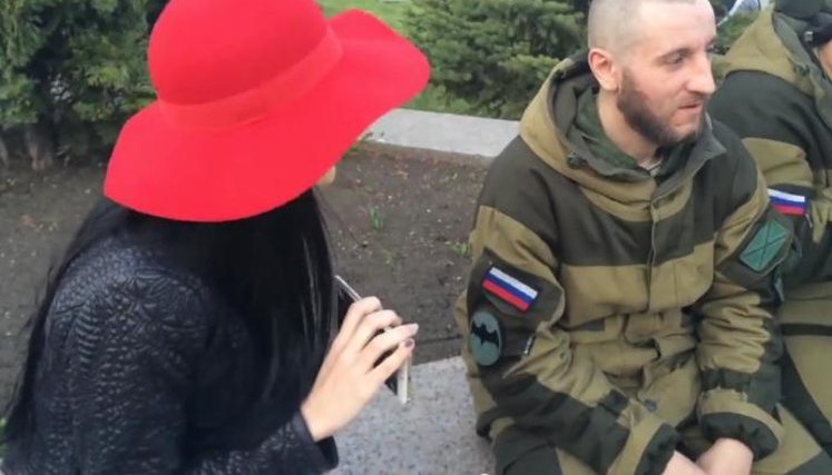 В оккупированном Донецке журналистка провела украиноязычный опрос о будущем Донбасса. ВИДЕО
