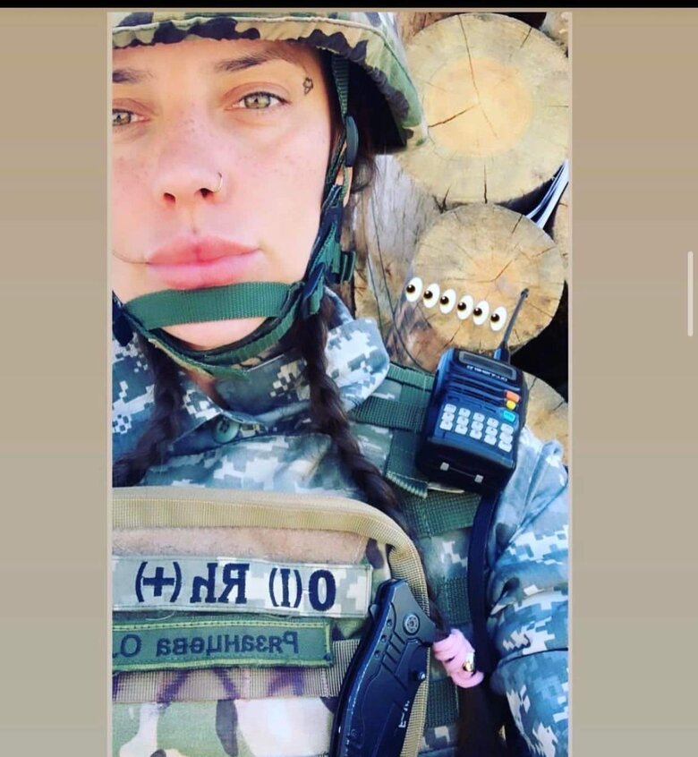 Шура Рязанцева: Колись я була стилістом 95 кварталу і вдягала Зеленського. Тепер - лише мрію заїхати на танку в Крим 04