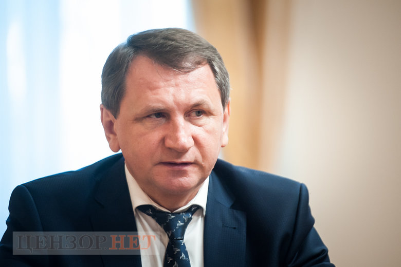 Суддя Верховного Суду Олег Ткачук: Самим суддям суди не подобаються. 4 мільйони справ на рік. Як за місяць відписати 200 судових рішень? 01