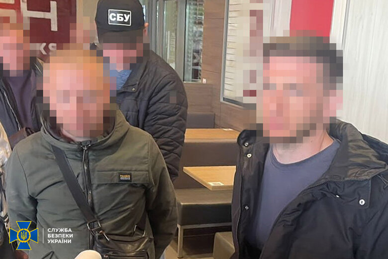 Два частных детектива в Киеве торговали информацией из государственных баз данных. Могут сесть на 5 лет, - СБУ 03
