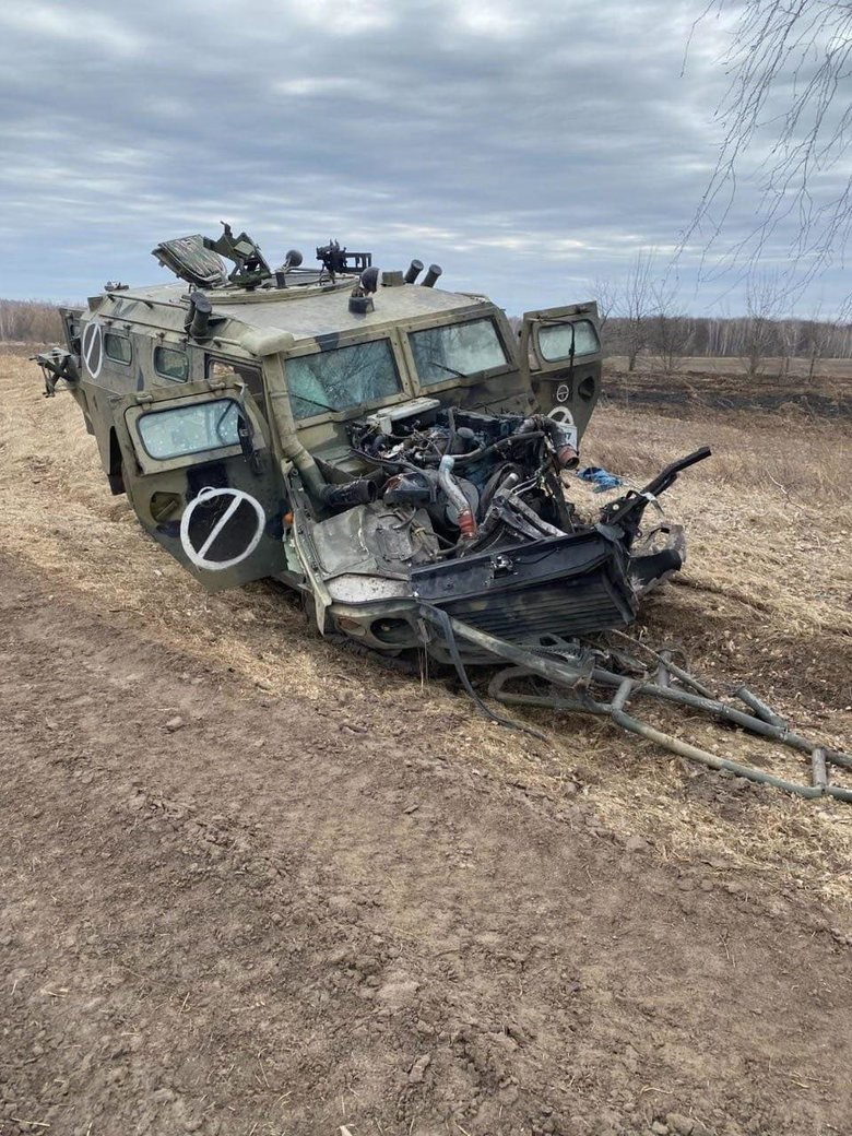 Українські воїни знищили танк, 2 броньованих автомобілі та вантажівку на Сіверському напрямку 03 Українські воїни знищили танк, 2 броньованих автомобілі та вантажівку на Сіверському напрямку 03