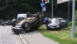 В Киеве &amp;quot;Land Cruiser&amp;quot; влетел в ВАЗ и перевернулся. На место оперативно приехало множество ГАИшников, а номера с джипа сняли. ФОТОрепортаж.