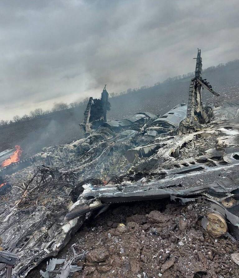 Горит, горит, полностью горит, бл#ть: ЗСУ захопили в полон пілота збитого поблизу Ізюма Су-34 02