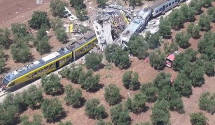 At least 20 killed, dozens injured in train collision in Italy. PHOTOS+VIDEO