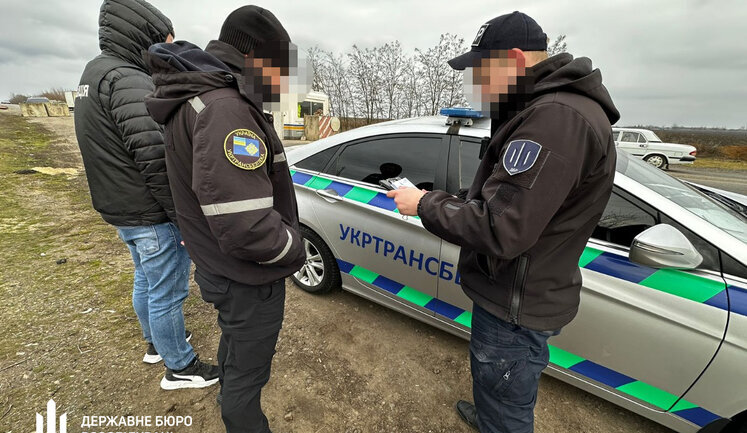 Керівника "Укртрансбезпеки" Миколаївщини викрили на мільйонних поборах з перевізників, його звільнили (оновлено)