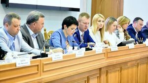 ЦИК принял протоколы с мокрыми печатями из всех окружкомов