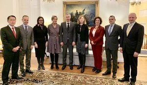 Рябошапка обсудил ход расследования катастрофы в Иране с послами стран G7