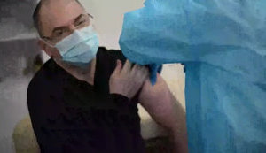 Stepanov publicly receives COVID-19 vaccine shot. VIDEO